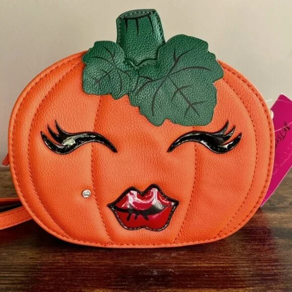 •SOLD•|Betsey Johnson| Cute NWT Halloween Pumpkin Trendy Crossbody Bag Purse NEW - Picture 1 of 9
